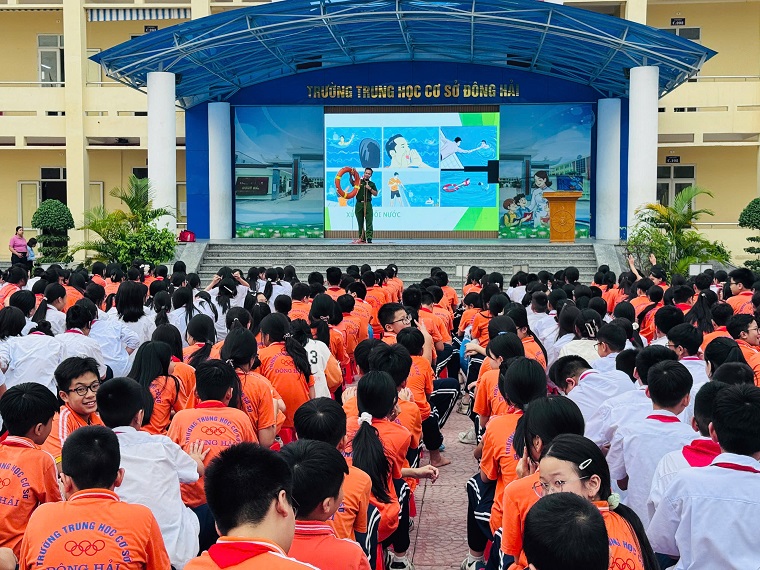 Công an phường Đông Hải: Tăng cường tuyên truyền phòng, chống đuổi nước cho học sinh